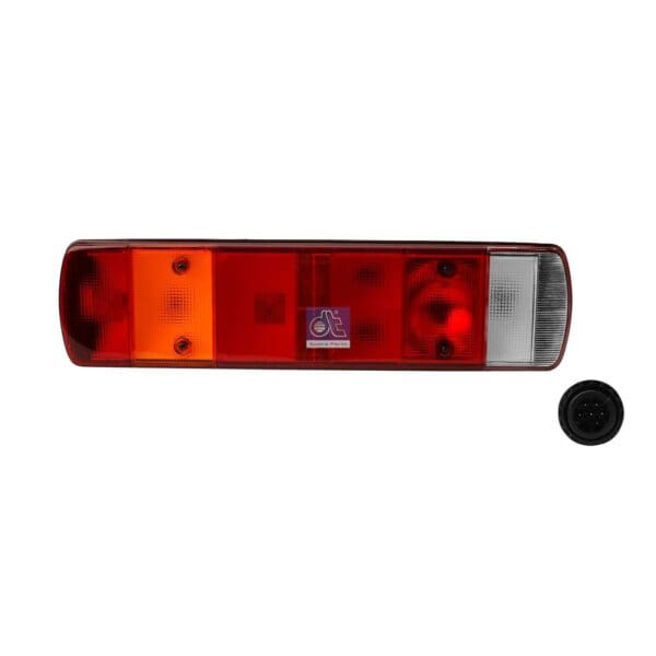 Tail Light With Socket R/h